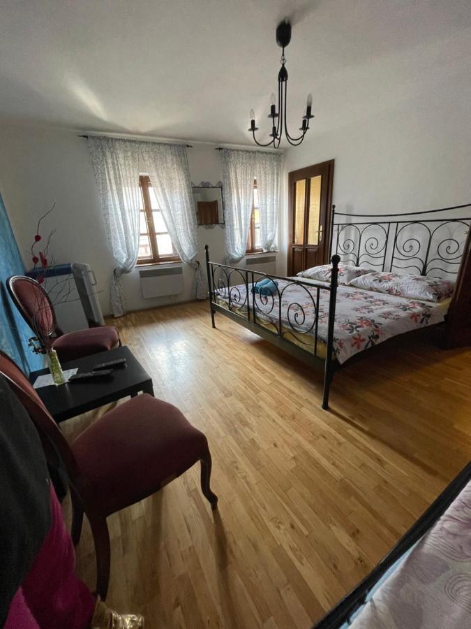 Pension Fajka Микулов Екстериор снимка